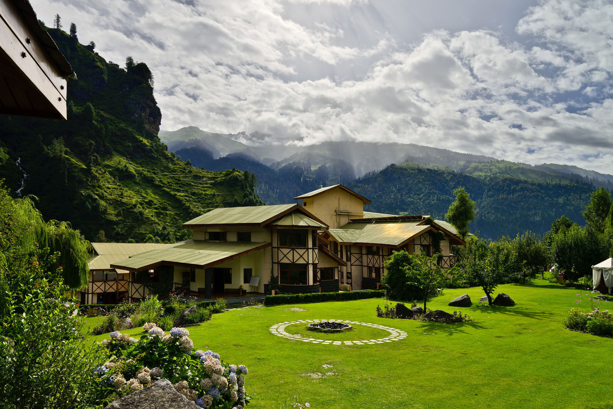 Solang Valley Resort Palchān Extérieur photo